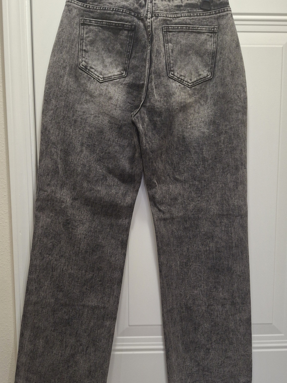 Men's Gray Washed Jeans - Classic Straight Fit